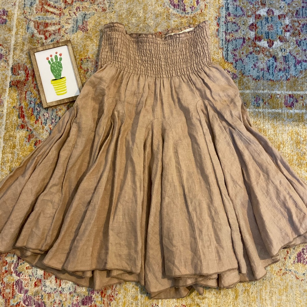 High waisted skirt